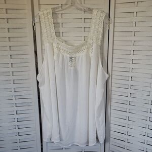 Torrid Cream Tank Top With Lace Trim Size 4